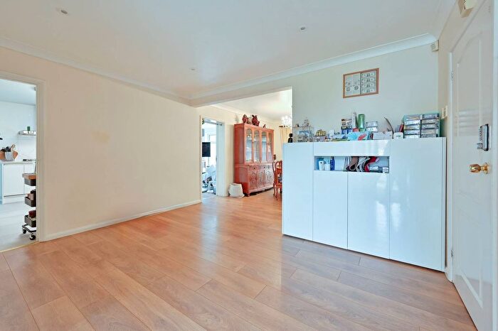 5 Bedroom Detached House For Sale In Mount Close, Hemel Hempstead, HP1