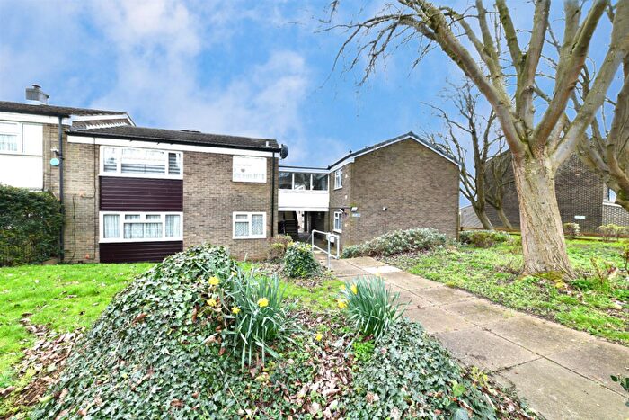 1 Bedroom Flat For Sale In Webb Rise, Stevenage, SG1