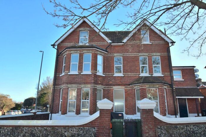 1 Bedroom Flat To Rent In Enys Road, Eastbourne, BN21