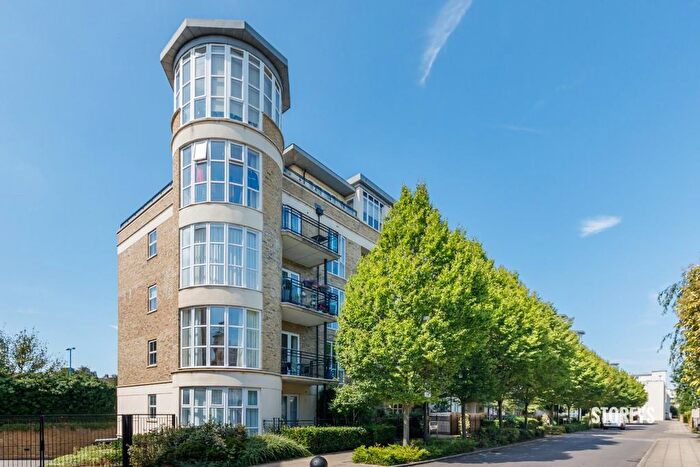 2 Bedroom Flat To Rent In Melliss Avenue, Richmond, TW9
