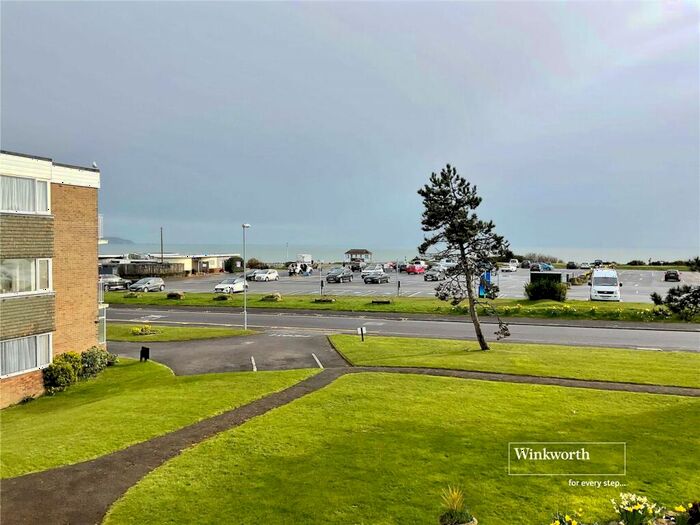 2 Bedroom Apartment To Rent In Exeter Court, Wharncliffe Road, Highcliffe, Dorset, BH23