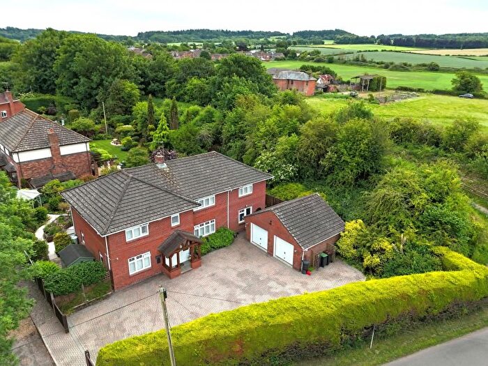 4 Bedroom Detached House For Sale In Newton Road, Sturminster Marshall, BH21