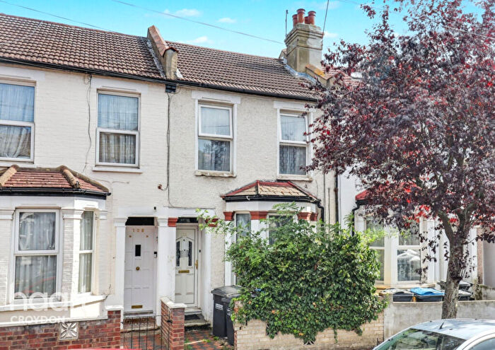 2 Bedroom Terraced House For Sale In Fairholme Road, Croydon, CR0