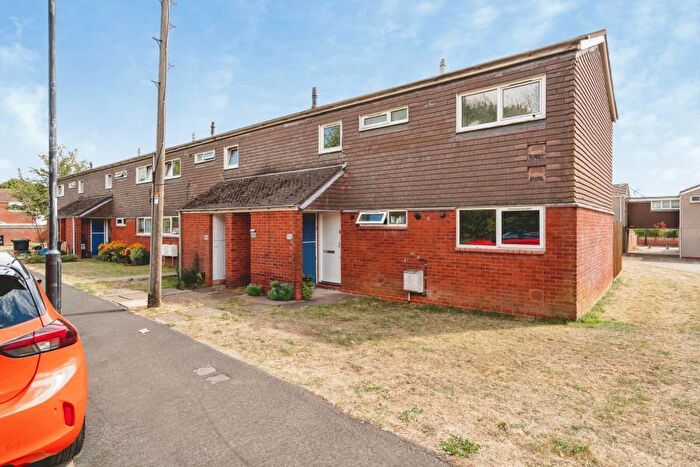 3 Bedroom Flat To Rent In Charlton Road - Brentry, BS10