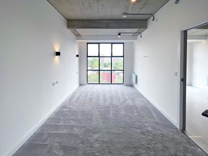 2 Bedroom Apartment To Rent In Apt . :: One Silk St, M4