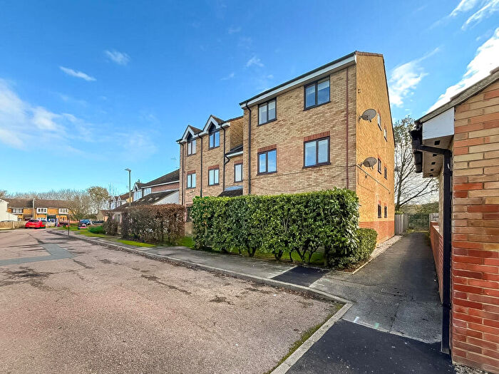 1 Bedroom Apartment To Rent In Markwell Wood, Harlow, Essex, CM19