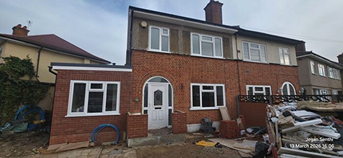 6 Bedroom Semi Detached House To Rent In Hayes, UB4