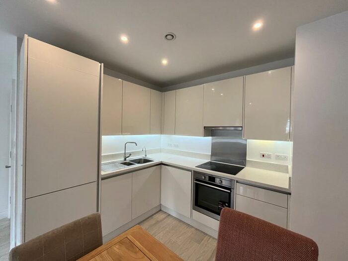 1 Bedroom Apartment To Rent In Roland Street, St Albans, AL1