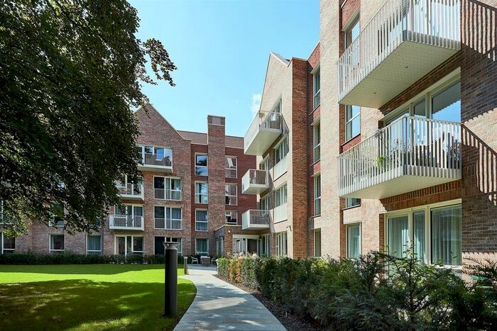 3 Bedroom Flat For Sale In Chapelwood, Alderley Road, Wilmslow, SK9