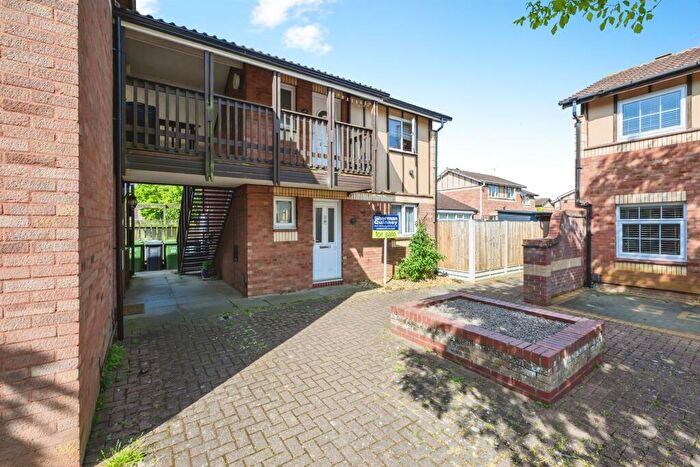 1 Bedroom Flat For Sale In Long Pasture, Peterborough, PE4