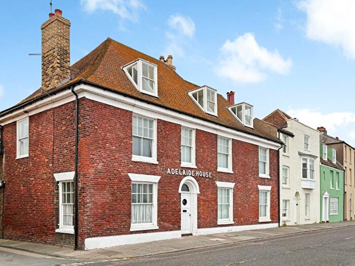 2 Bedroom Flat For Sale In Beach Street, Deal, Kent, CT14