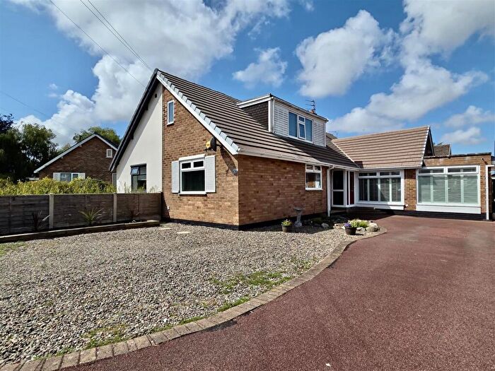 4 Bedroom Semi-Detached Bungalow For Sale In Greenhey, Lytham, FY8