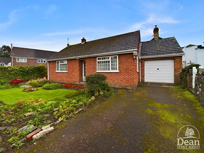 2 Bedroom Detached Bungalow For Sale In High Street, Blakeney, GL15