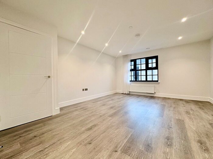 1 Bedroom Flat To Rent In Bircherley Green, Hertford, SG14