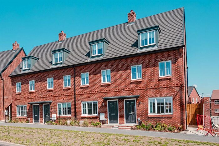 3 Bedroom Terraced House To Rent In Fairham, Nottingham, NG11