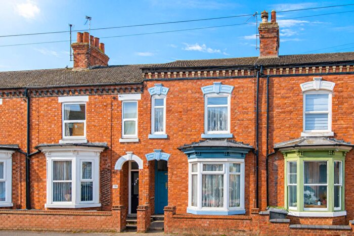 3 Bedroom Terraced House For Sale In Knox Road, Wellingborough, NN8