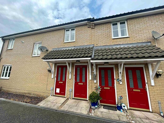 2 Bedroom Flat To Rent In Turnstone Drive, Bury St. Edmunds, Suffolk, England, IP32