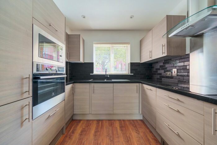 2 Bedroom Flat To Rent In John Austin Close, Kingston Upon Thames, KT2