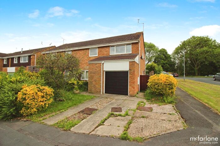 3 Bedroom Semi-Detached House To Rent In Bevisland, Swindon, SN3