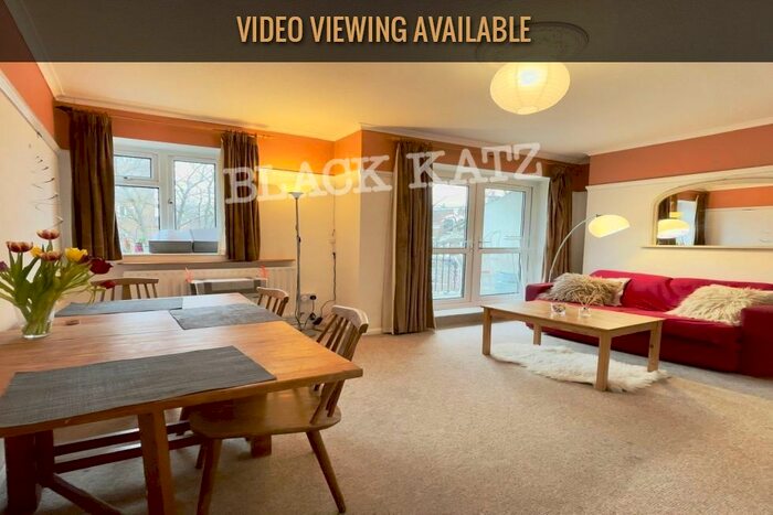 3 Bedroom Flat To Rent In Lambeth Walk, London, SE11