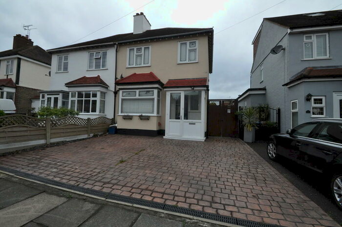 3 Bedroom Semi-Detached House To Rent In Richmond Drive, Westcliff On Sea, SS0