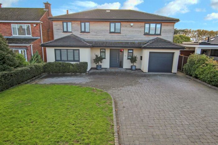 4 Bedroom Detached House For Sale In Foxs Covert, Fenny Drayton, CV13
