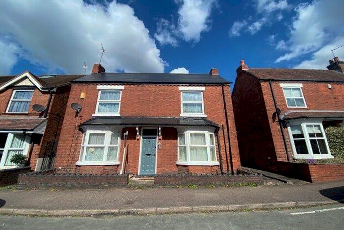 4 Bedroom Property To Rent In Ivanhoe Road, Lichfield, WS14