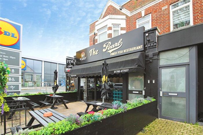 2 Bedroom Apartment To Rent In High Street, Hornchurch, RM11