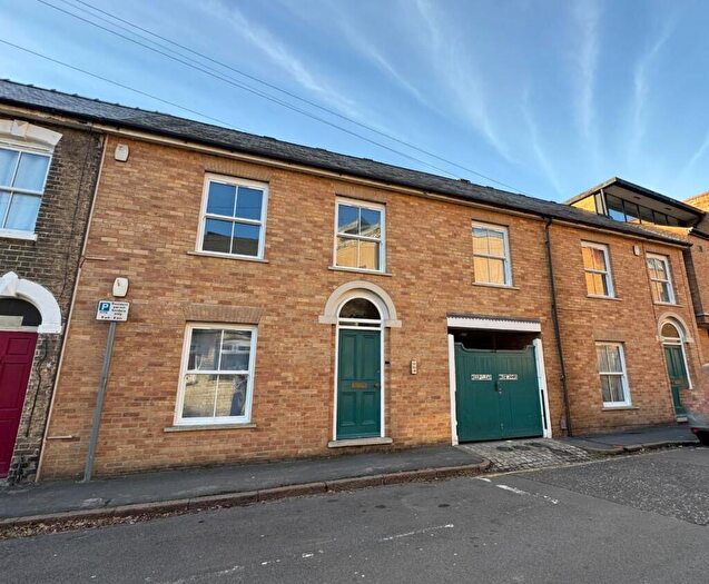 2 Bedroom Flat To Rent In City Road Cambridge, CB1