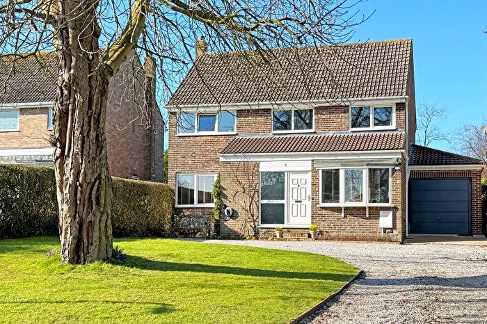 4 Bedroom Detached House For Sale In Yew Tree Gardens, Harrogate, HG2