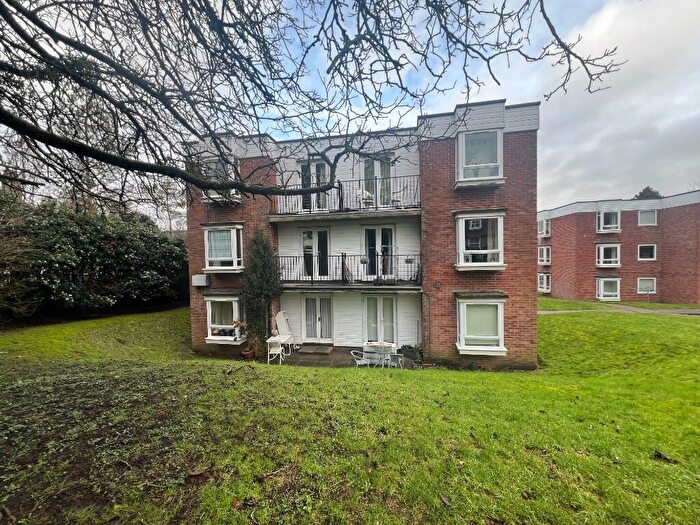1 Bedroom Flat For Sale In Firgrove Court, Hungerford, Berkshire, RG17