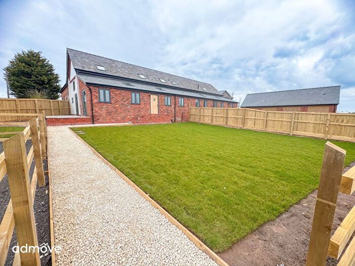 4 Bedroom Barn Conversion For Sale In Little Clover Barns, Northwich Road, WA4