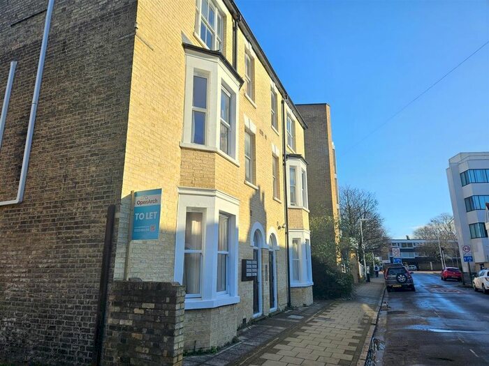 1 Bedroom Flat To Rent In Flat, - Norwich Street, Cambridge, CB2