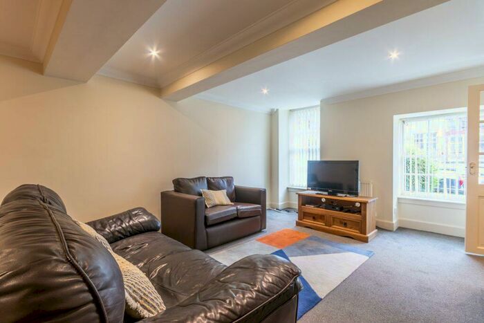 2 Bedroom Flat To Rent In L &# Duke Place, Edinburgh, EH6