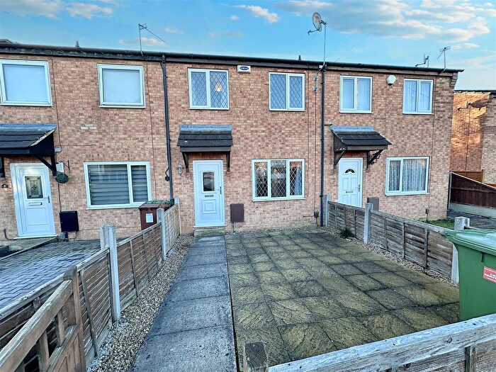3 Bedroom Town House For Sale In Gateways, Outwood, Wakefield, WF1