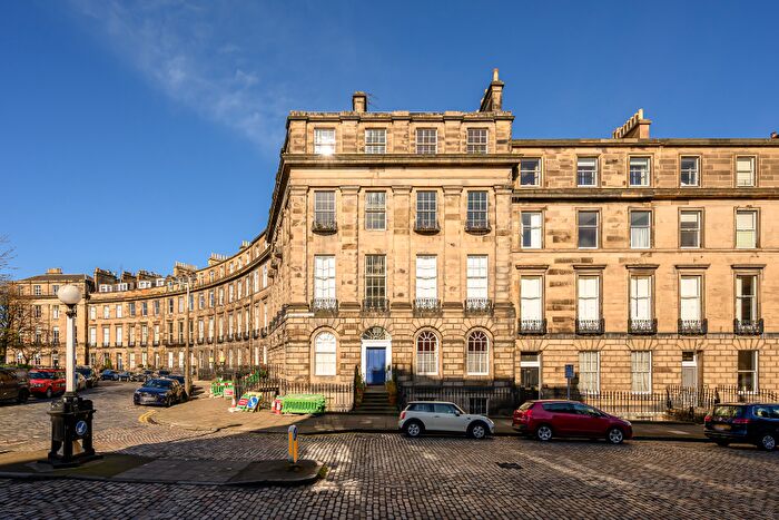 4 Bedroom Apartment For Sale In Great Stuart Street, Edinburgh, EH3
