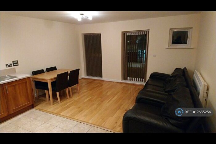2 Bedroom Flat To Rent In Carmichael Avenue, Greenhithe, DA9
