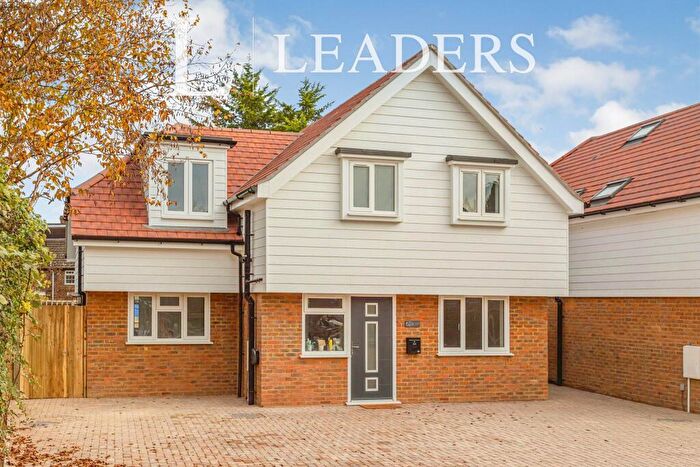 3 Bedroom Detached House To Rent In Queens Road, Haywards Heath, RH16