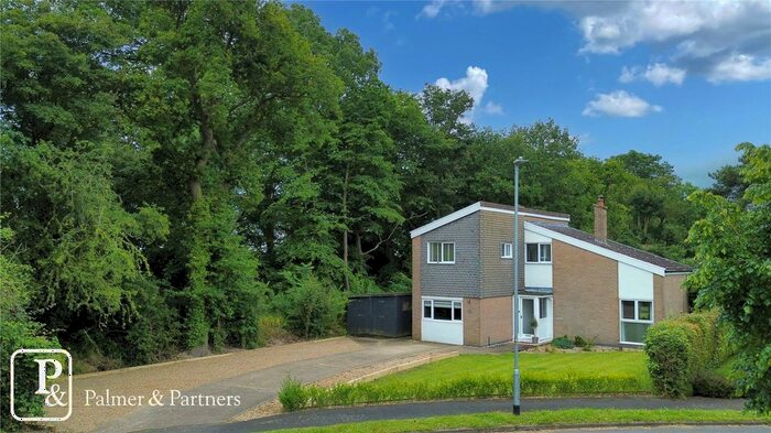 4 Bedroom Detached House For Sale In Manor Gardens, Saxmundham, Suffolk, IP17