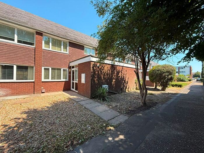 3 Bedroom Terraced House For Sale In Somerstown, Chichester, PO19