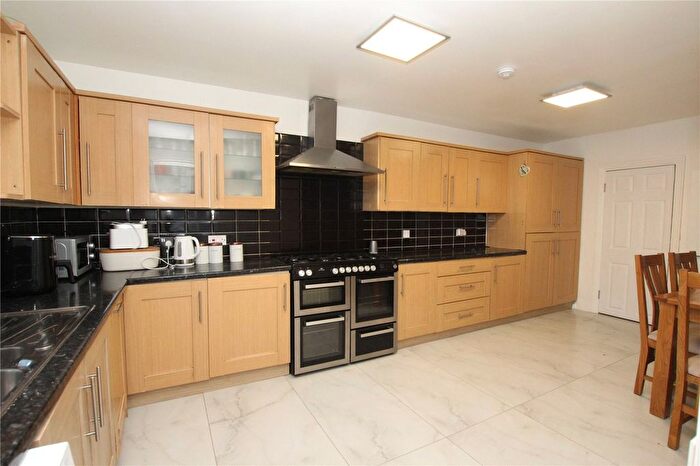 3 Bedroom Terraced House For Sale In Macoma Road, Plumstead Common, SE18