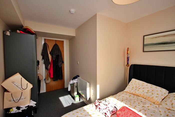 2 Bedroom Flat To Rent In City Road, Manchester, M15