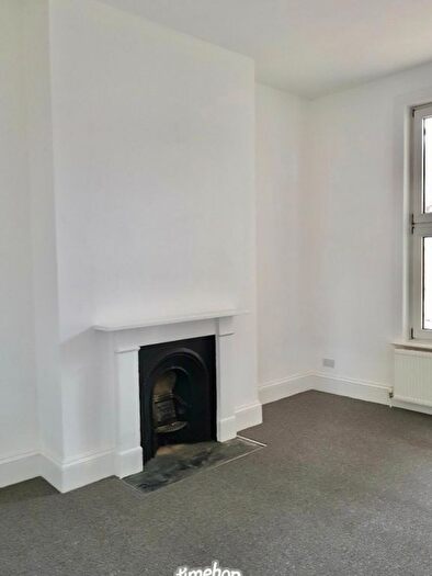 1 Bedroom Flat To Rent In Cornwallis Terrace, Hastings, TN34