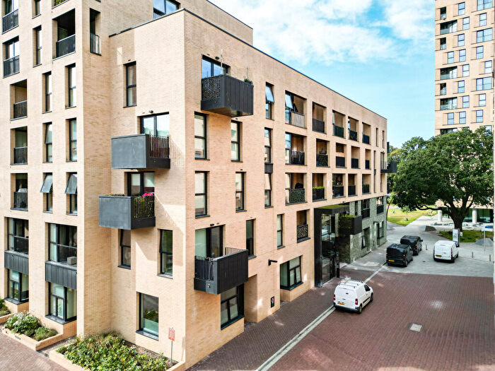 1 Bedroom Flat For Sale In Newcombe Court, Burgess Springs, Chelmsford, CM1