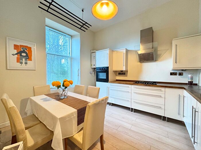 2 Bedroom Flat For Sale In Cessnock Street, Glasgow, G51