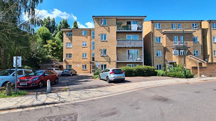 2 Bedroom Flat To Rent In Corfe Close, Whitton, TW4