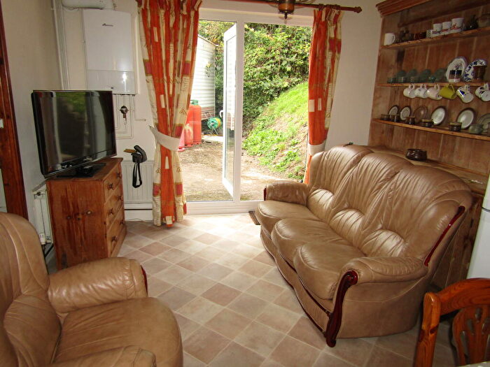 3 Bedroom House To Rent In Higher Hoopern Lane, Exeter, EX4