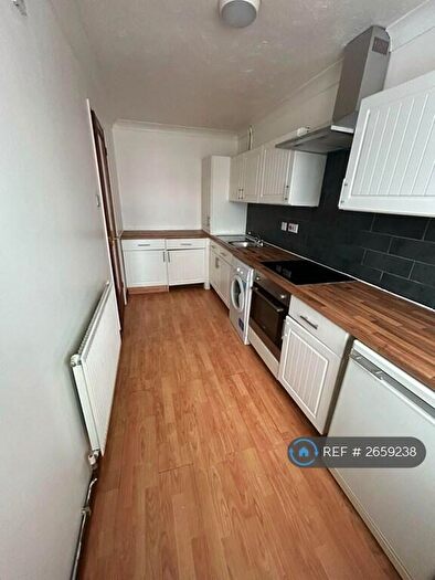 2 Bedroom Flat To Rent In Burdetts Road, Dagenham, RM9