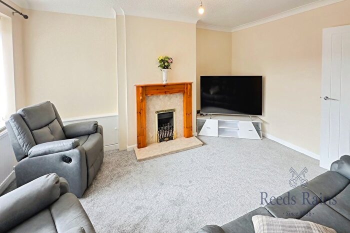 2 Bedroom Bungalow For Sale In Croft Road, Camblesforth, Selby, North Yorkshire, YO8