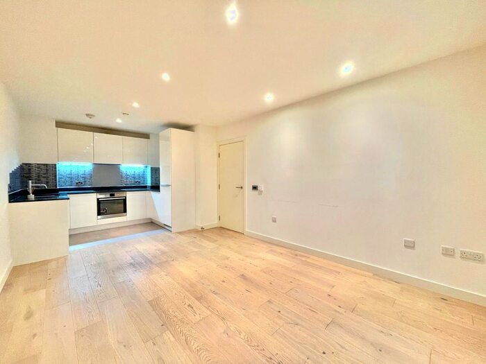 2 Bedroom Flat To Rent In Capitol Way, Edgware, NW9
